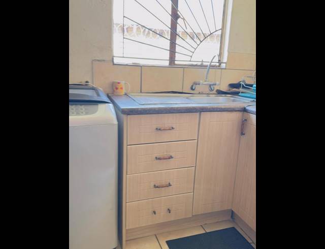 2 BEDROOM HOUSE FOR SALE IN WINDMILL PARK